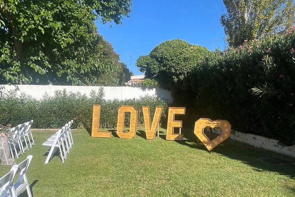 Composición LOVE