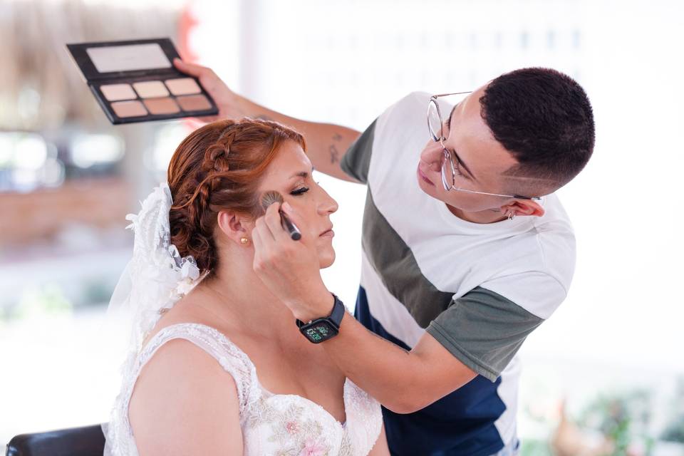 Julián Agudelo Makeup Artist