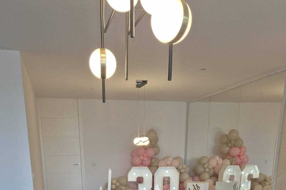 Mesa con decoración