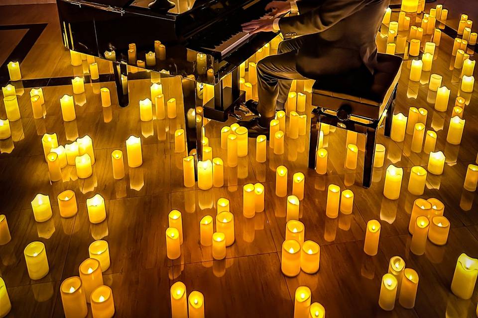 Pianista y velas