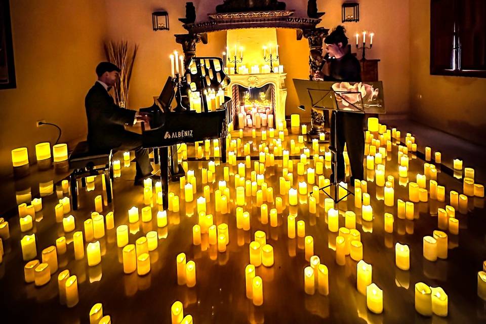 Pianista y velas