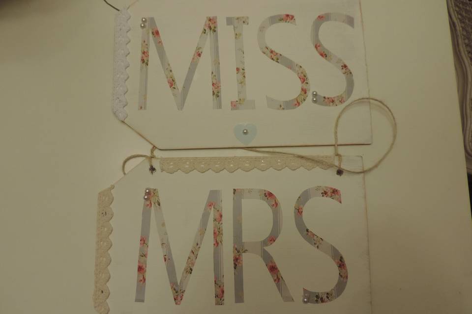 Cartel Miss y Mrs