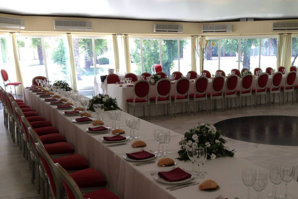 Salón preparado para un evento