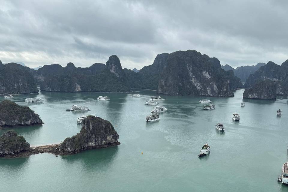 BAHIA DE HA-LONG, VIETNAM