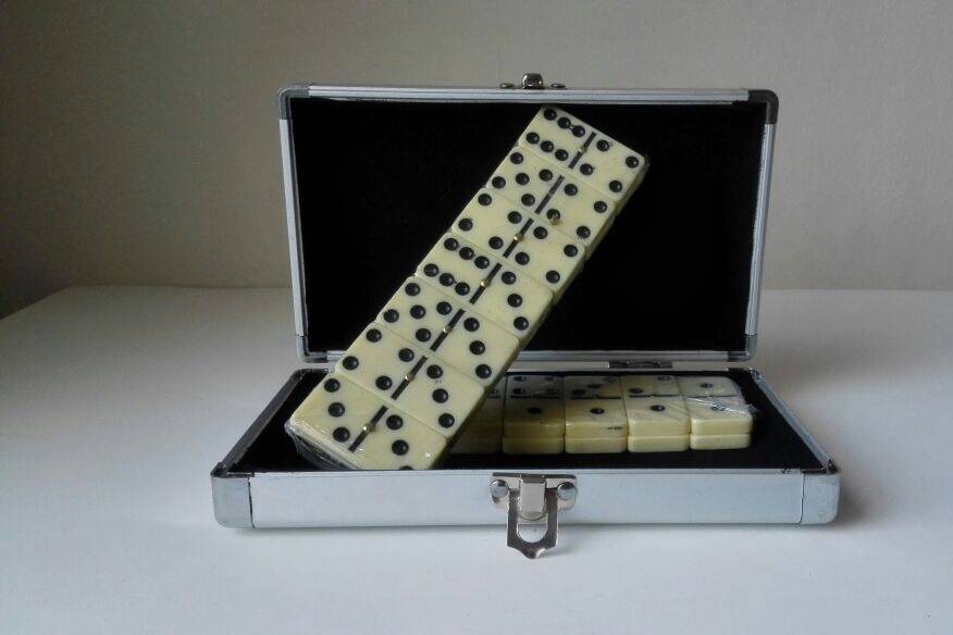 Maletín juego domino