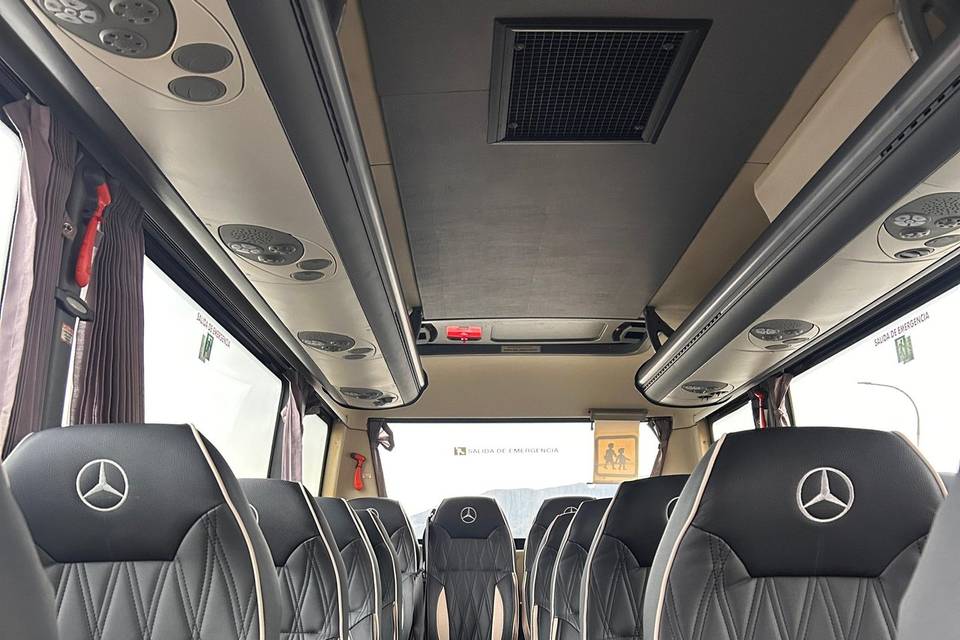 Interior Microbus Mercedes