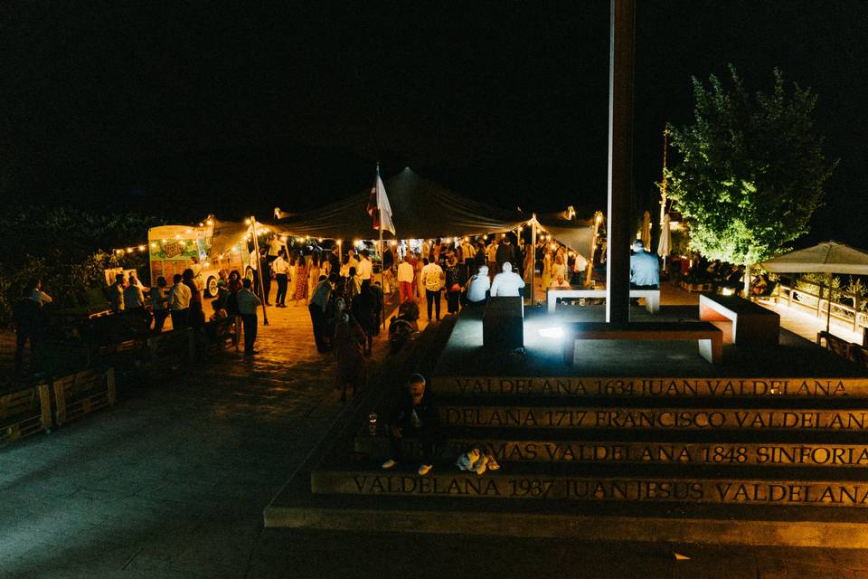 Zona de fiesta y barra libre