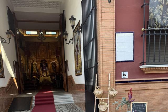 Entrada a la iglesia personalizada