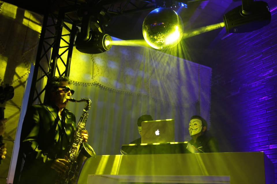 Iluminación y music live