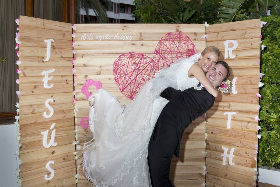 Novios con photocall