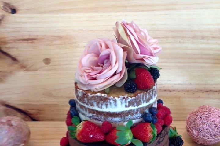 Naked cake