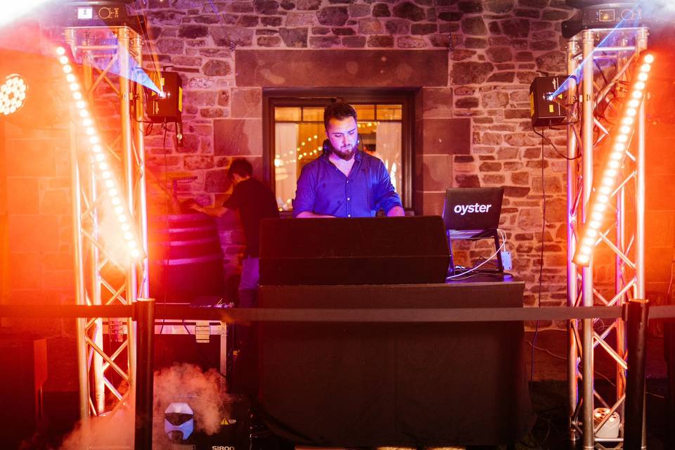 DJ, Iluminación y sonido