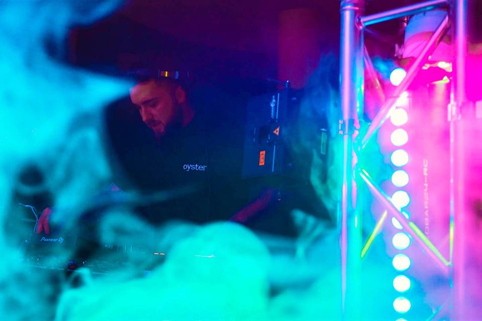 DJ, Iluminación y sonido
