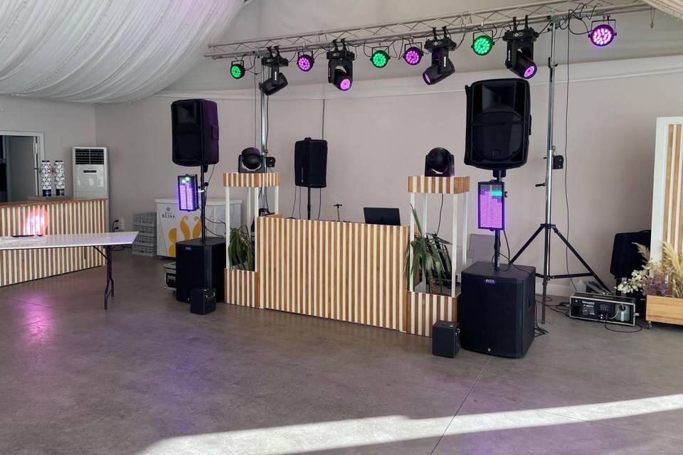 Montaje boda salones Moments