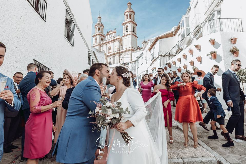 Beso celebración