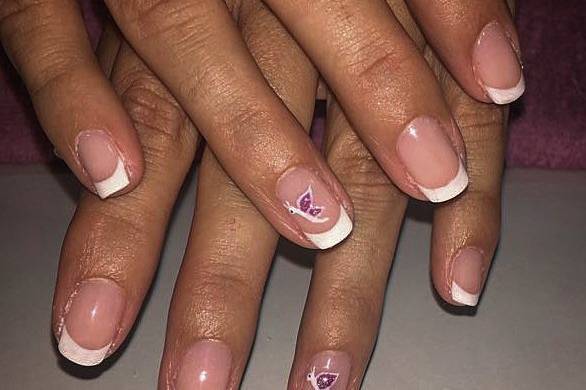 Manicura francesa permanente