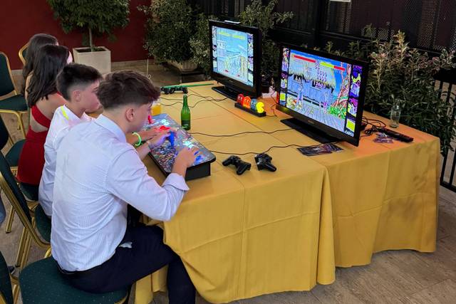 Invitados jugando
