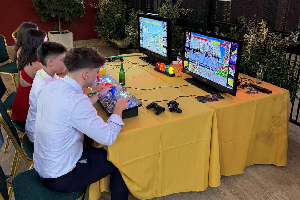 Invitados jugando