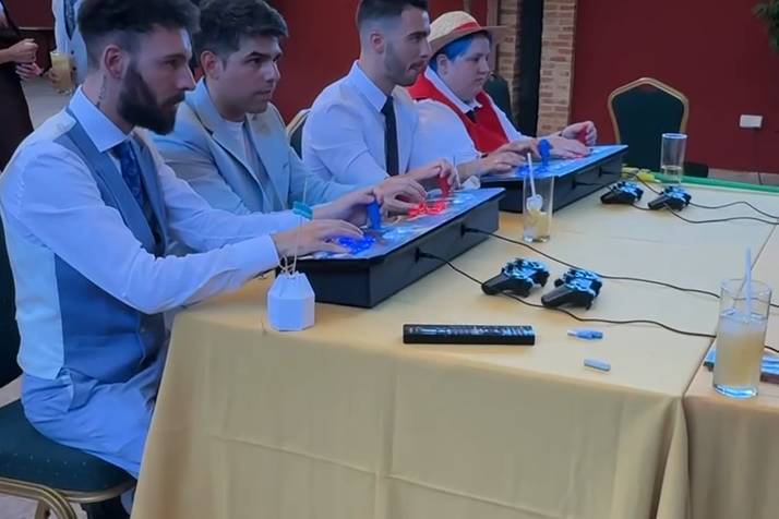 Invitados jugando