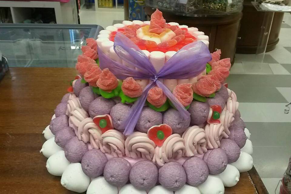 Tarta en tonos violetas