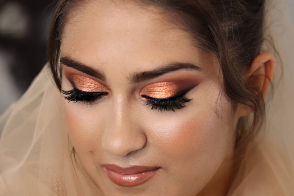 Cut crease en tonos cobre