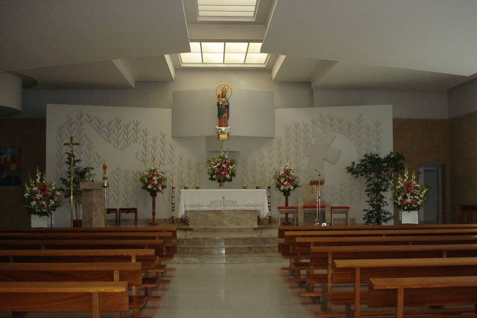 Arreglo de la iglesia - altar