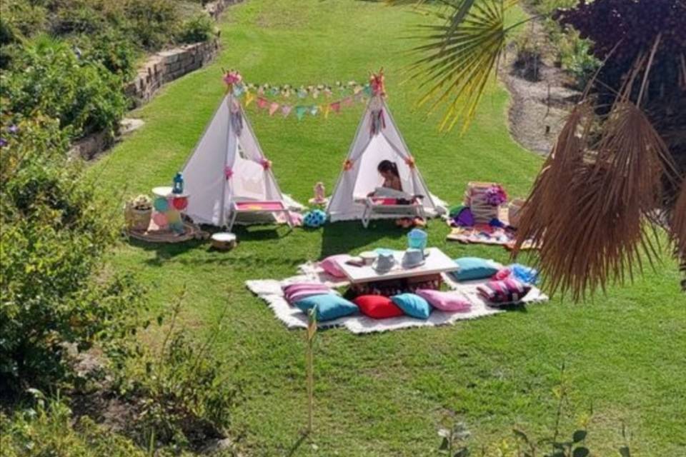 Tipis y zona de chill out