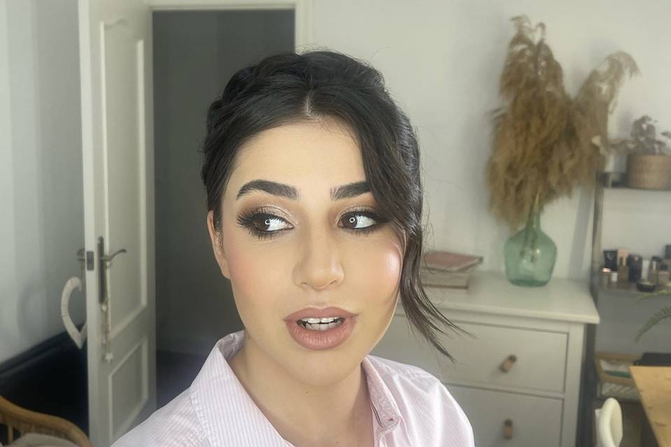 Mari Angeles Garrido - Maquillaje