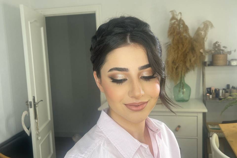 Mari Angeles Garrido - Maquillaje