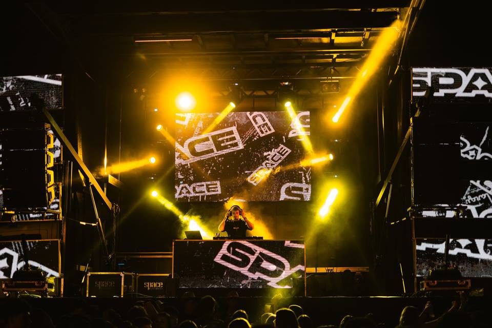 Stage