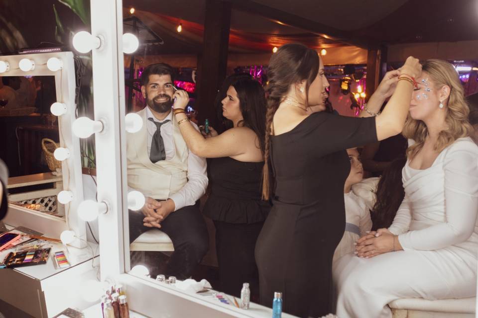 Glitter bar