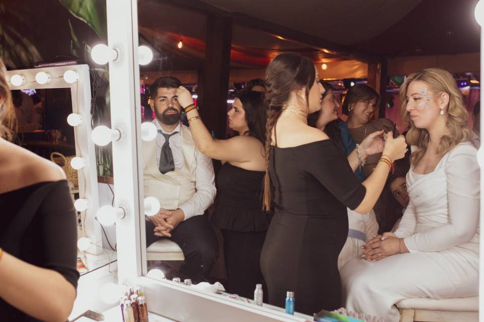 Glitter bar