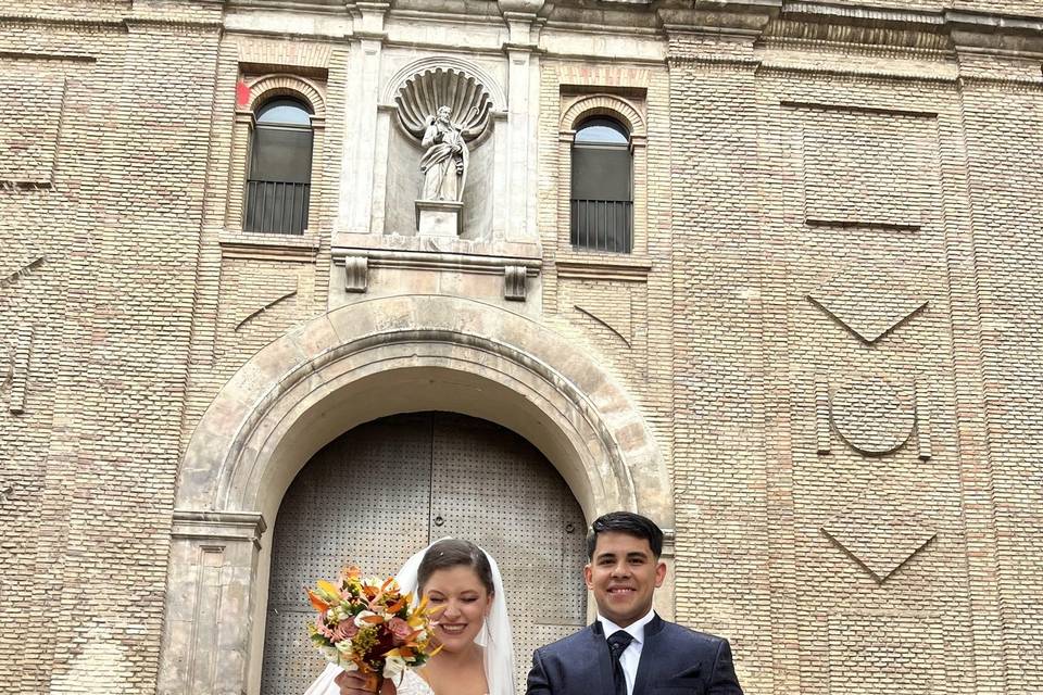Novios felices
