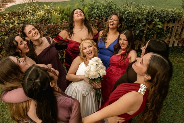 Con las damas de honor
