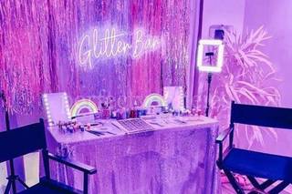 Glitter glam bar