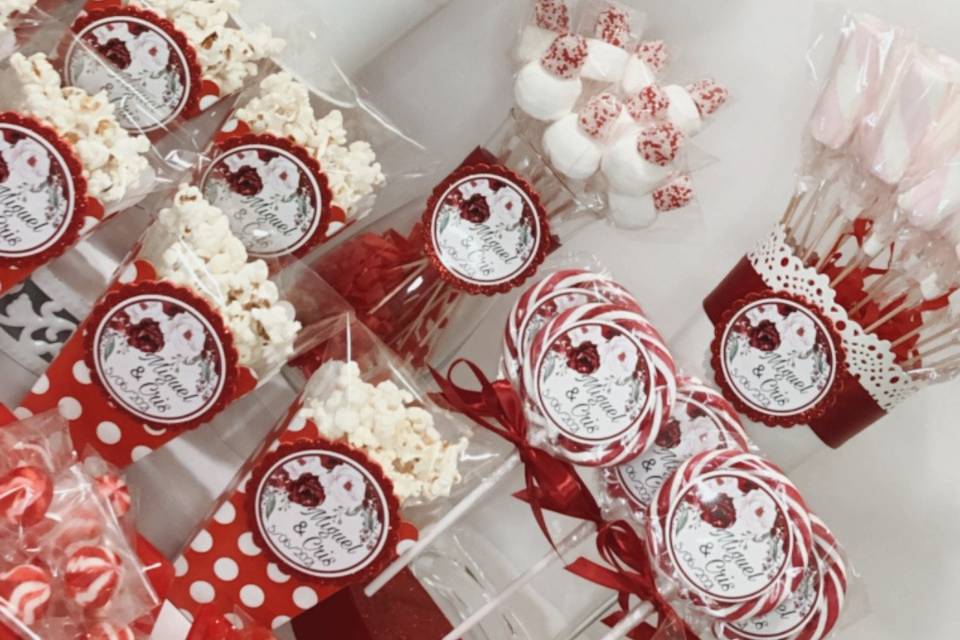 Candy bar flower red