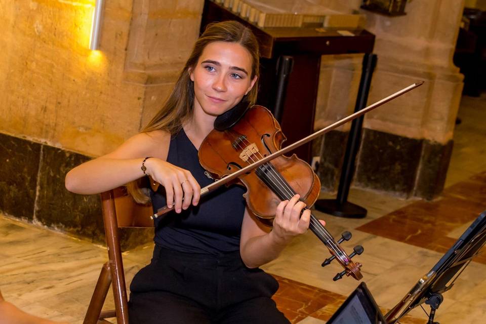 Laura Violín