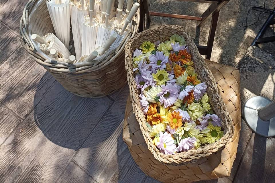 Rincón pétalos y sombrillas