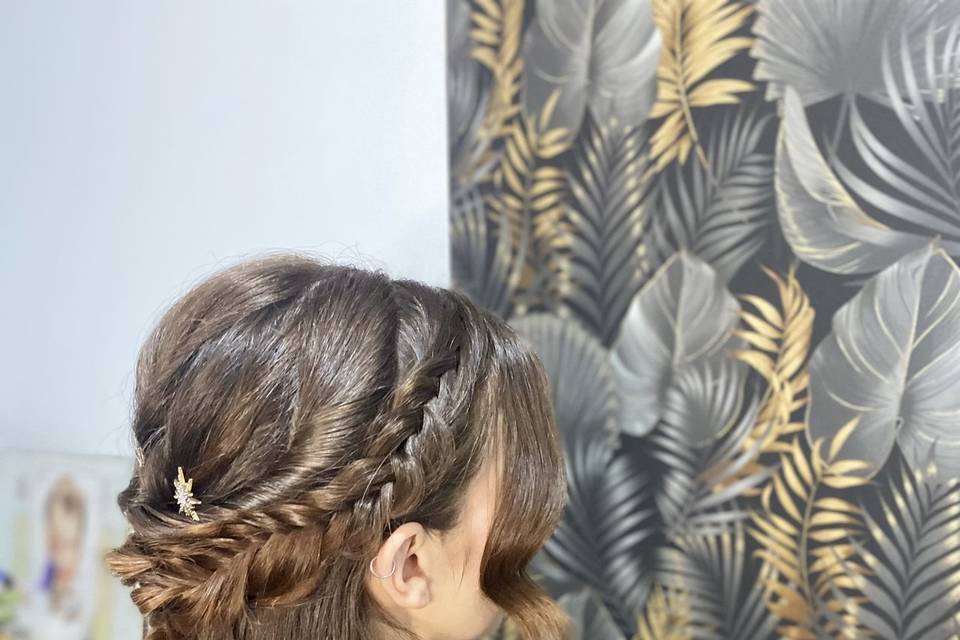 Trenza con tocado