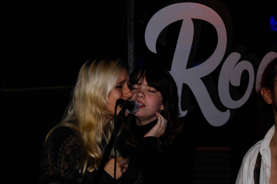 Maria y Valle, sala Rockville