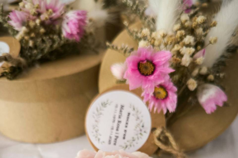 Caja floral con vela Peonía