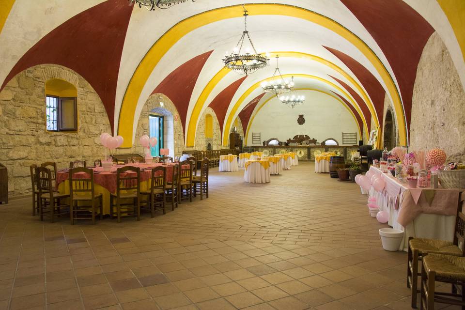 Bodegas Santiago y Santa Ana