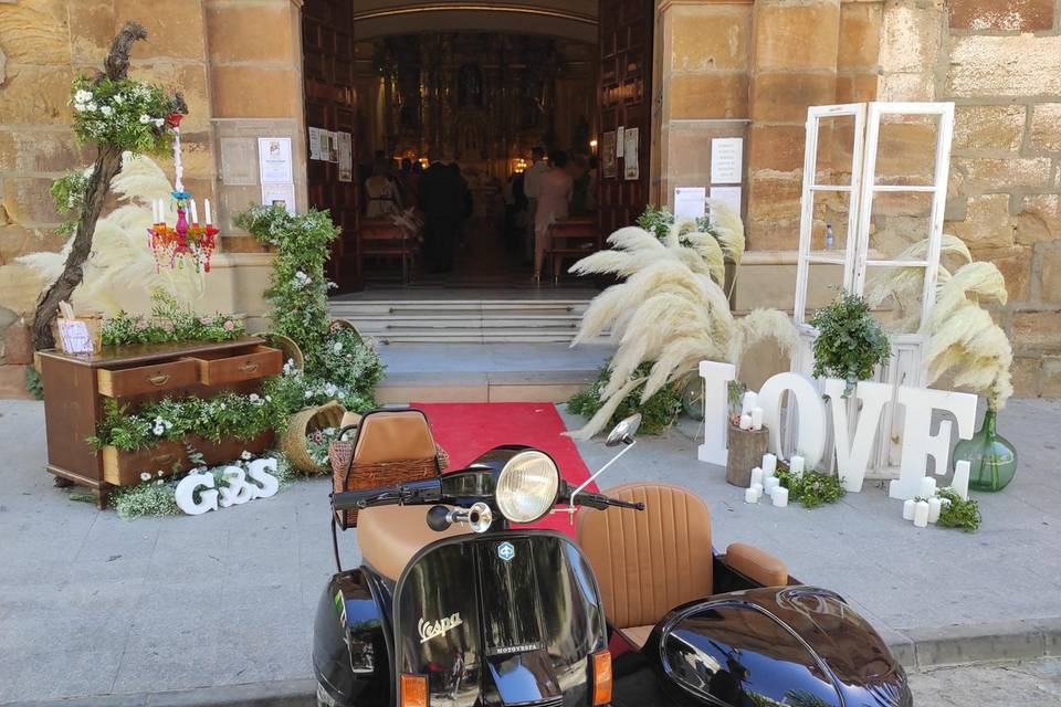 Vespa & Wedding