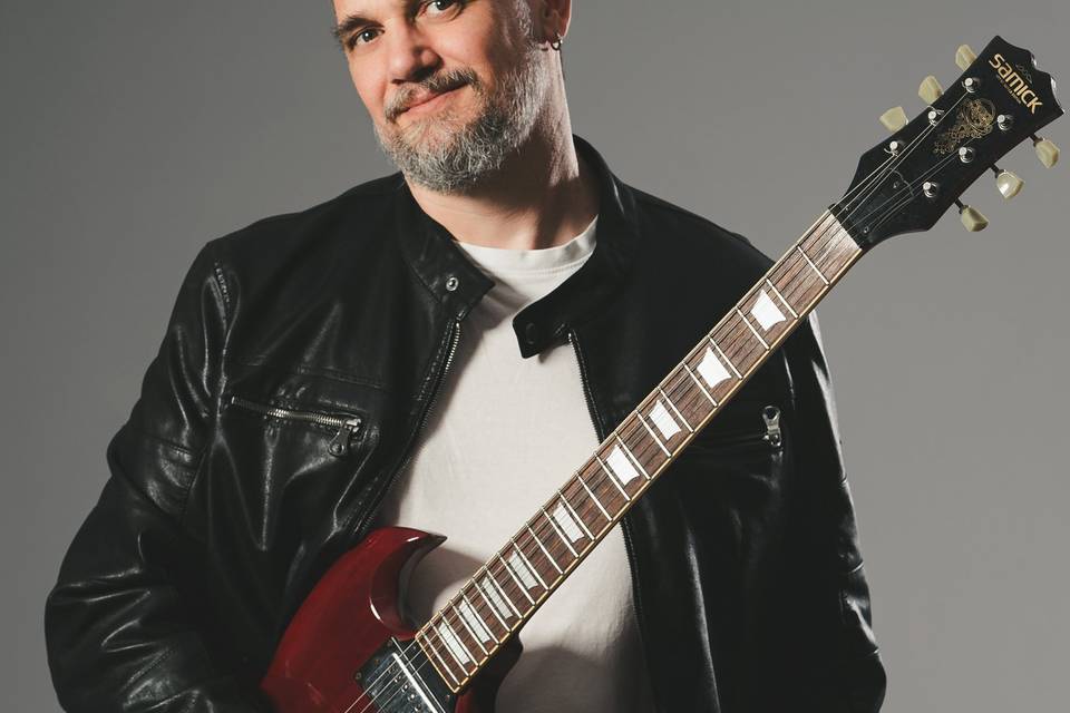 Antonio, guitarrista