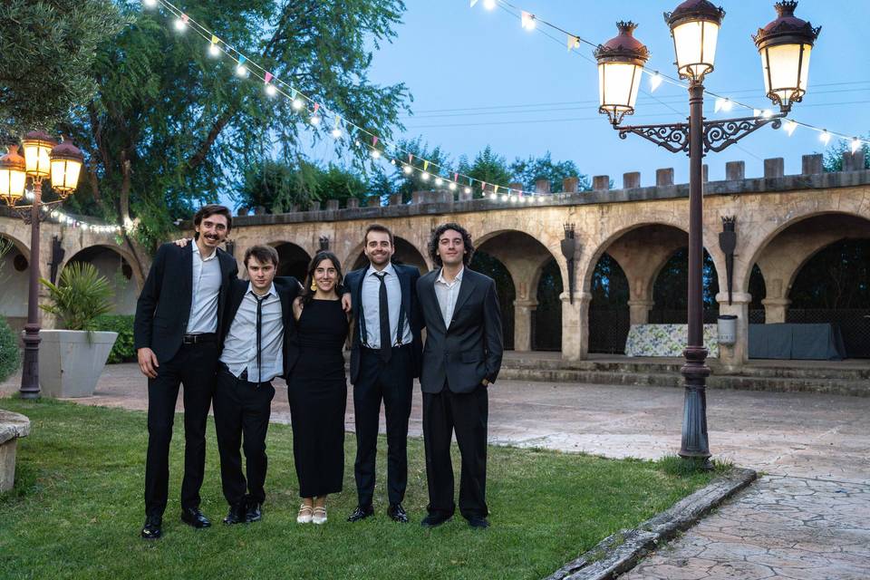 Cóctel con banda