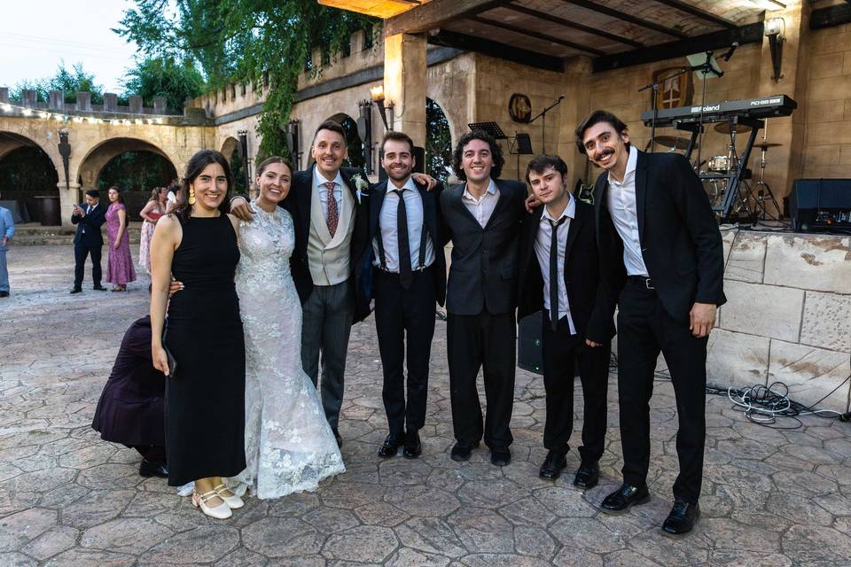 Cóctel con banda