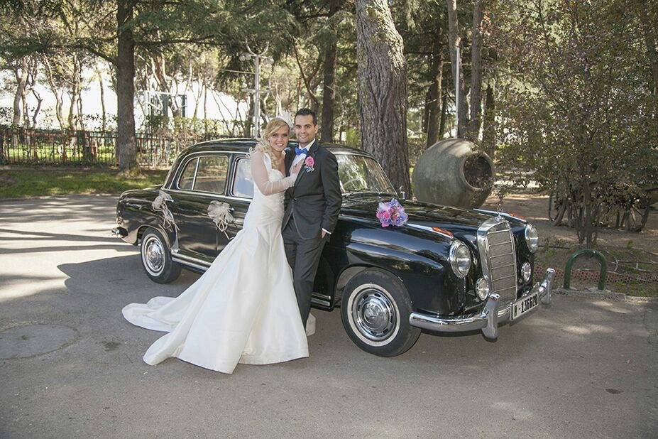 Boda en un Mercedes