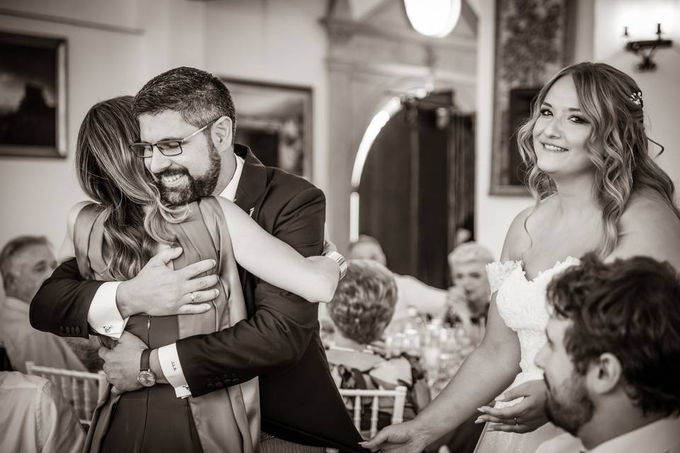 Julián y Virginia - Abrazo