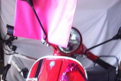 Vespa pk 74 roja