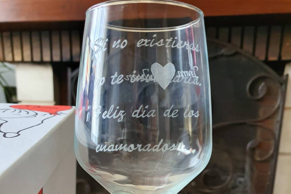 Bellas Y Elegantes Copas De Cristal Para Novios Con Apps